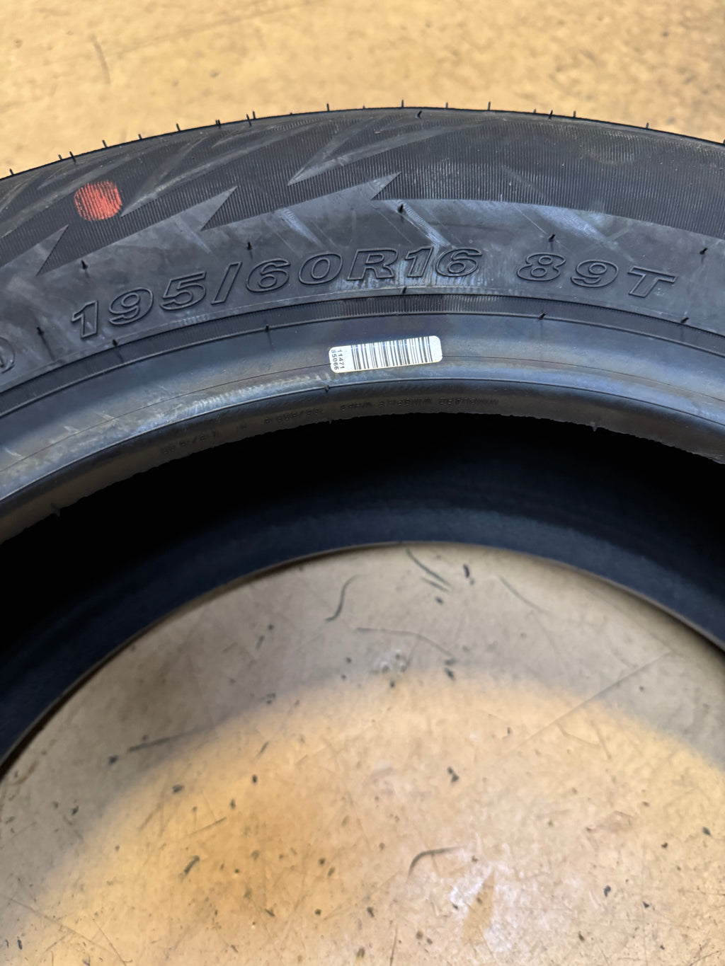 NEXEN WINGUARD WINSPIKE BSW P 195 60 16 89T WINTER TIRE 14223NXK