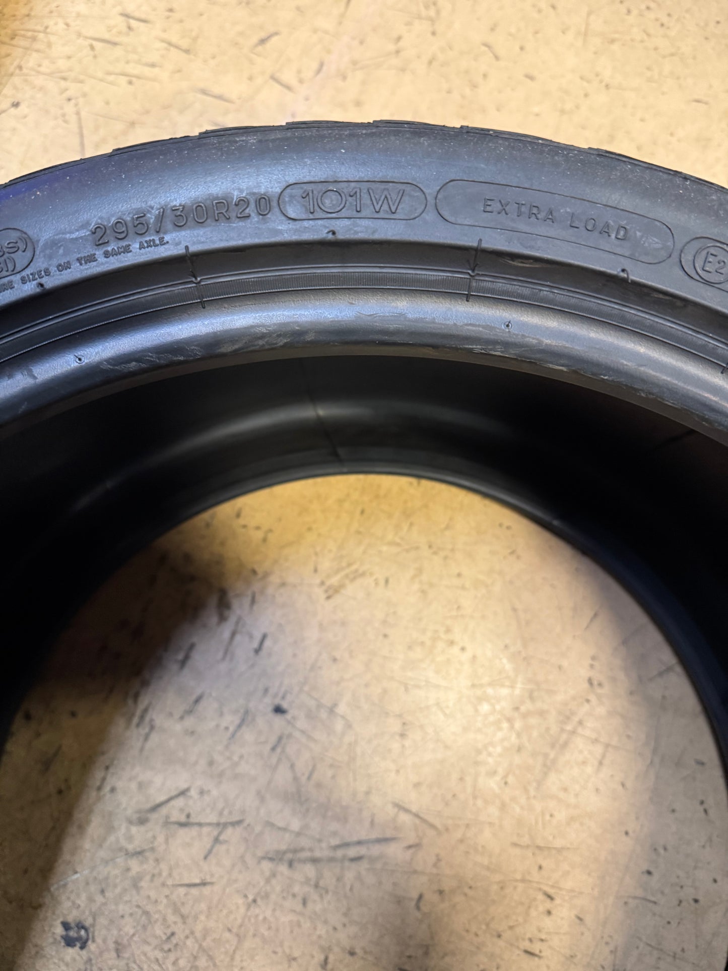 NOS MICHELIN PILOT ALPIN PA4 (I) BSW P 295 30 20 101W XL WINTER TIRE 37742