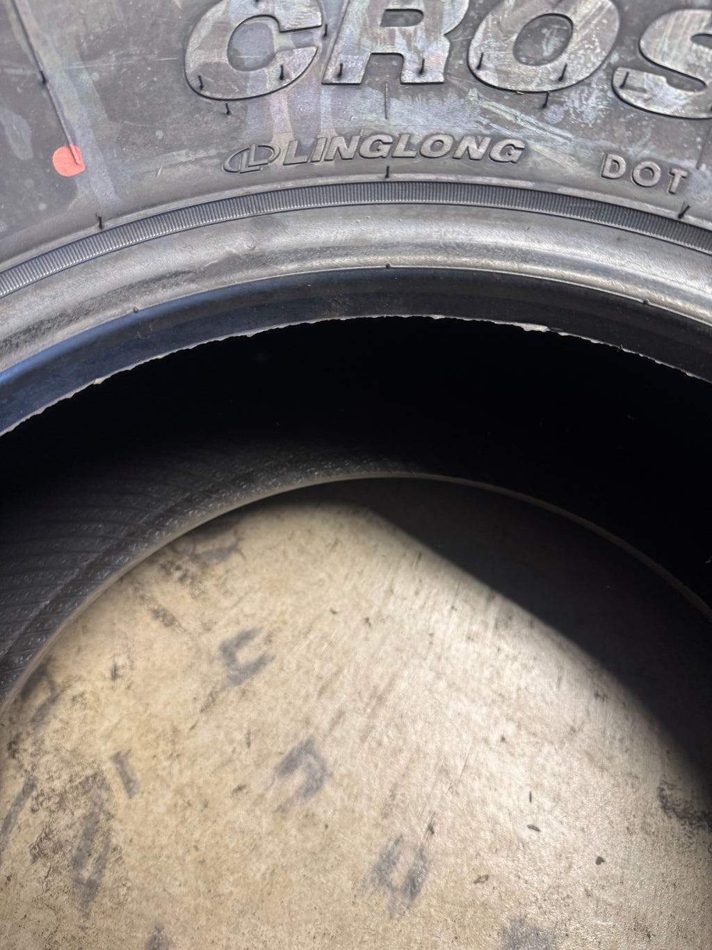 2 LINGLONG CROSSWIND M/T BSW LT 33 12.5 15 108Q 6PLY MUD TERRAIN TIRE 221007039