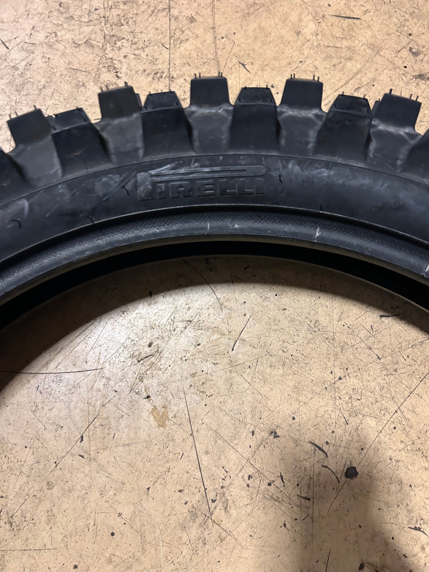 PIRELLI SCORPION MX32 BSW 110 90 19 62M REAR DIRT BIKE TIRE 2901200