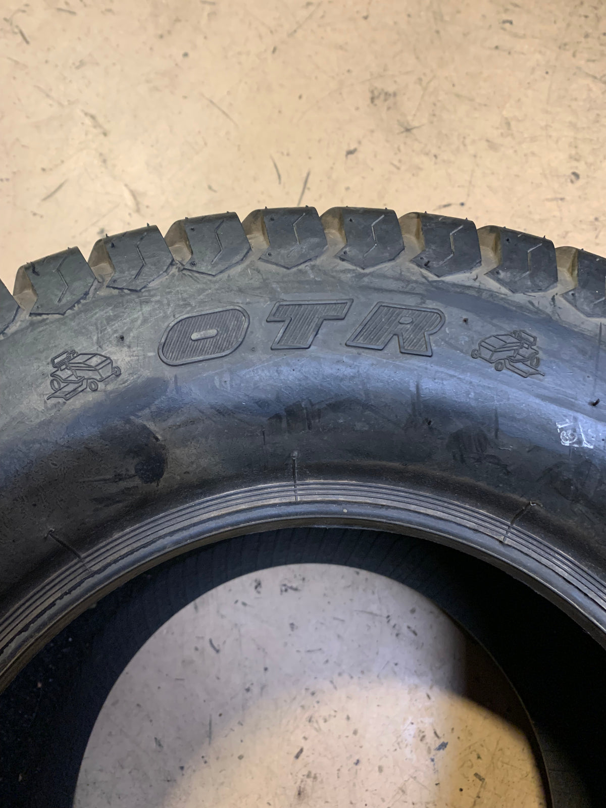 NOS OTR GRASS MASTER (SELF SEALING)  BSW  24 12 12 4PLY LAWN  TIRE T80424120012
