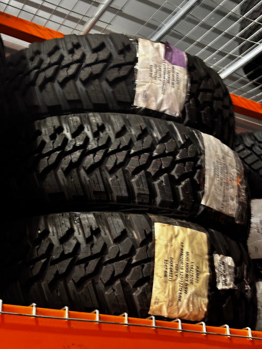 (TODO) 4 KANATI MUD HOG MT LT 275 70 18 125/122Q LRE 10 PLY MUD TERRAIN TIRES