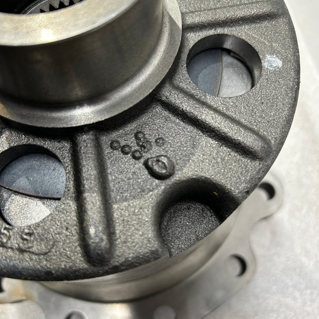 AAM 2019+ DODGE RAM 3500 30-SPILINE LIMITED SLIP REAR DIFFERENTIAL