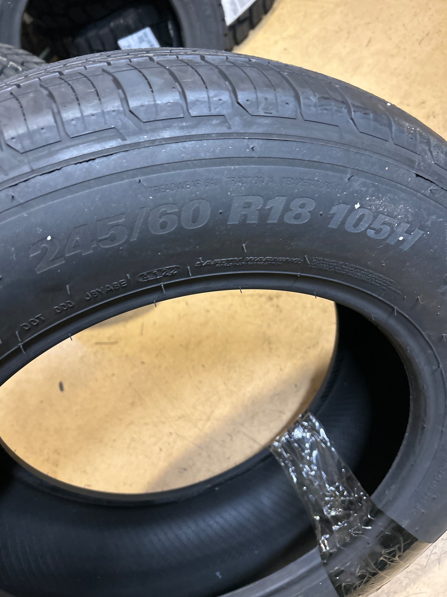 2 KUMHO CRUGEN HP71 BSW P 245 60 18 105H SL ALL SEASON TIRE 2265992