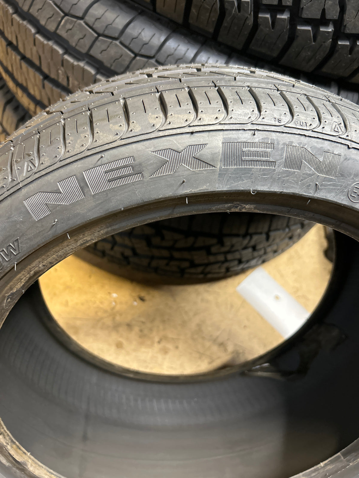2 NEXEN NFERA SU1 BSW P 205 40 16 79W UHP TIRE 12729NXK