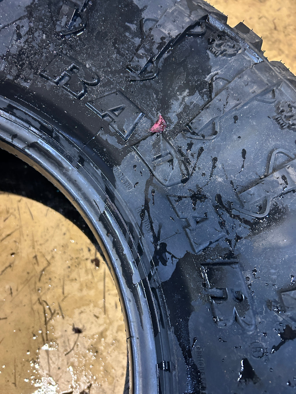 RADAR RENEGADE R/T BSW LT 35 12.5 17 125Q 10PLY RUGGED TIRE RASYTH0265
