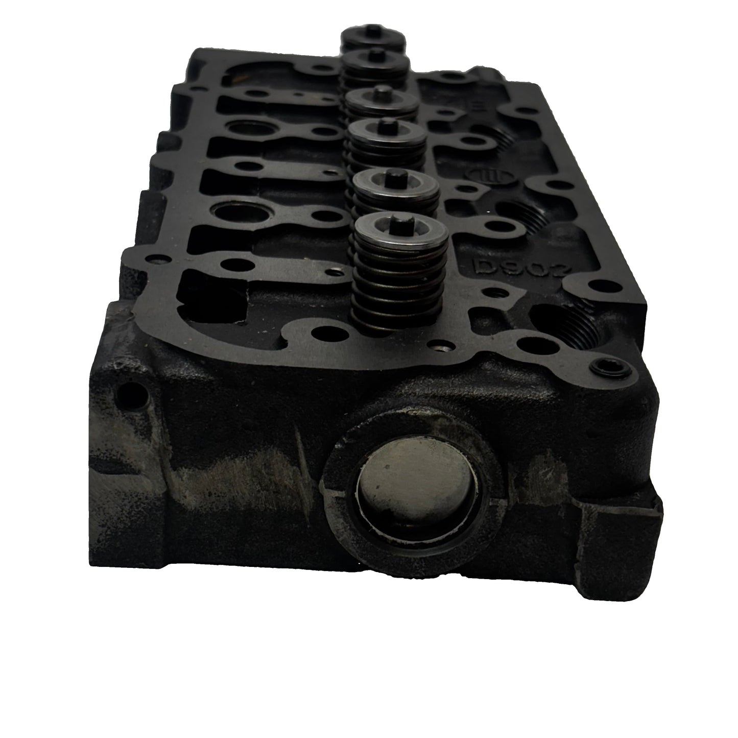 D902 COMPLETE CYLINDER HEAD WITH VALVES SPRING FOR KUBOTA D902