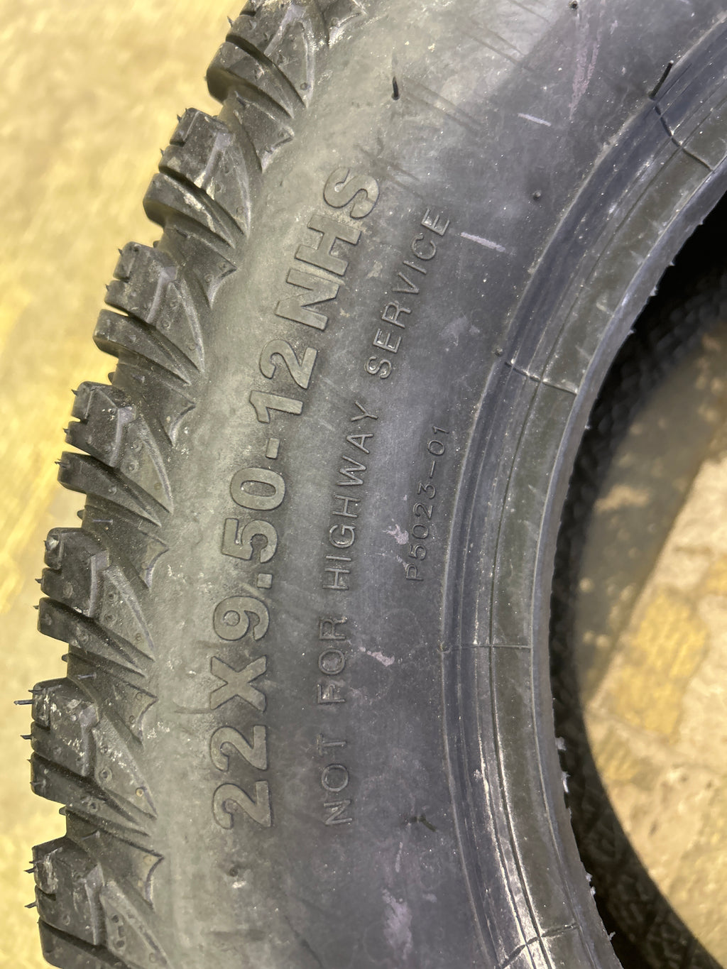 TRAC-GARD C/T P5023 BSW 22 9.5 12 4PLY LAWN TIRE 27003001