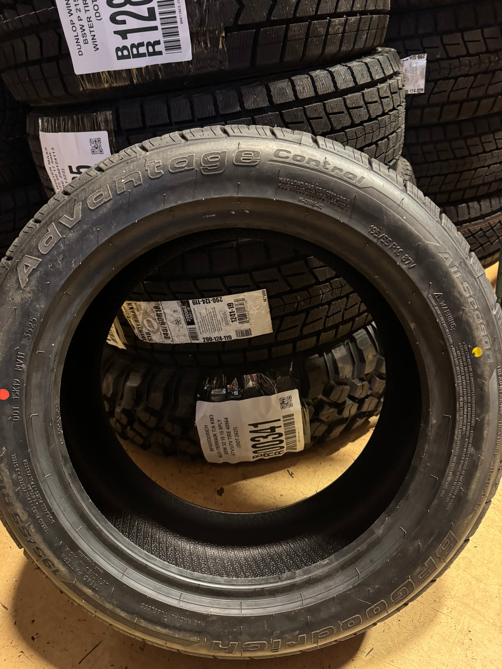 BFGOODRICH ADVANTAGE CONTROL ALL SEASON BSW P 195 55 16 87V TIRE 27963