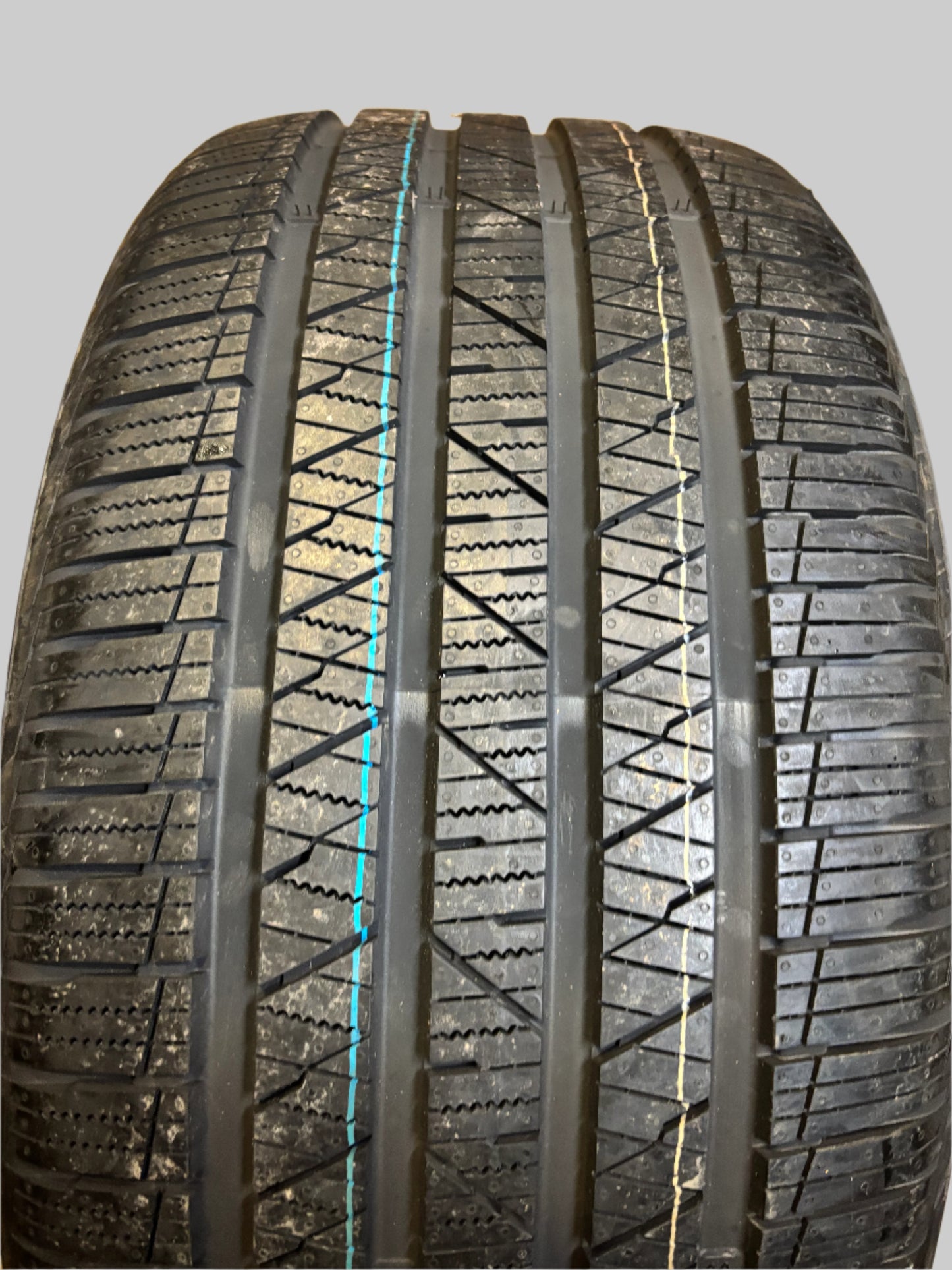 NEW OLD STOCK HANKOOK DYNAPRO HP2 PLUS RA33D (AO) AUDI P 285 40 22 110H XL ALL SEASON TIRE 1021938