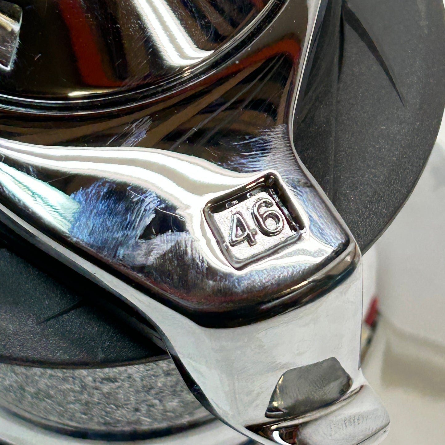 LEWMAR OCEAN SERIES 48ST HYDRAULIC BOAT WINCH CHROME FINISH