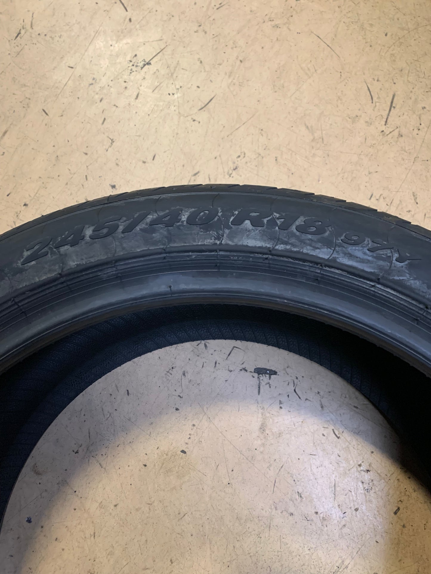 PIRELLI P ZERO (MO) BSW P 245 40 18 97Y XL SUMMER TIRE 1949400