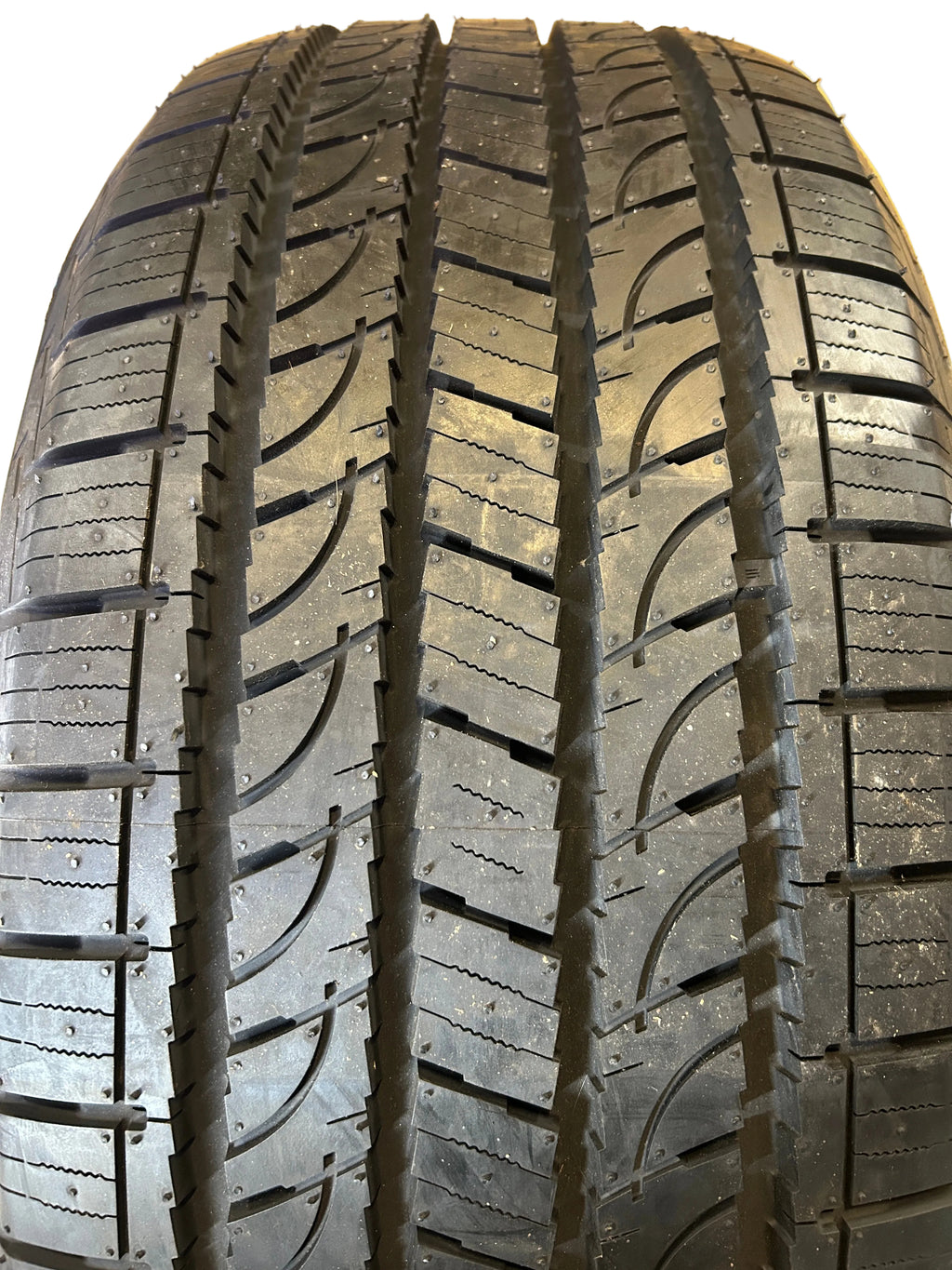 NOS YOKOHAMA GEOLANDAR H/T G056 BSW P 275 50 22 111H HIGHWAY TIRE 110105678