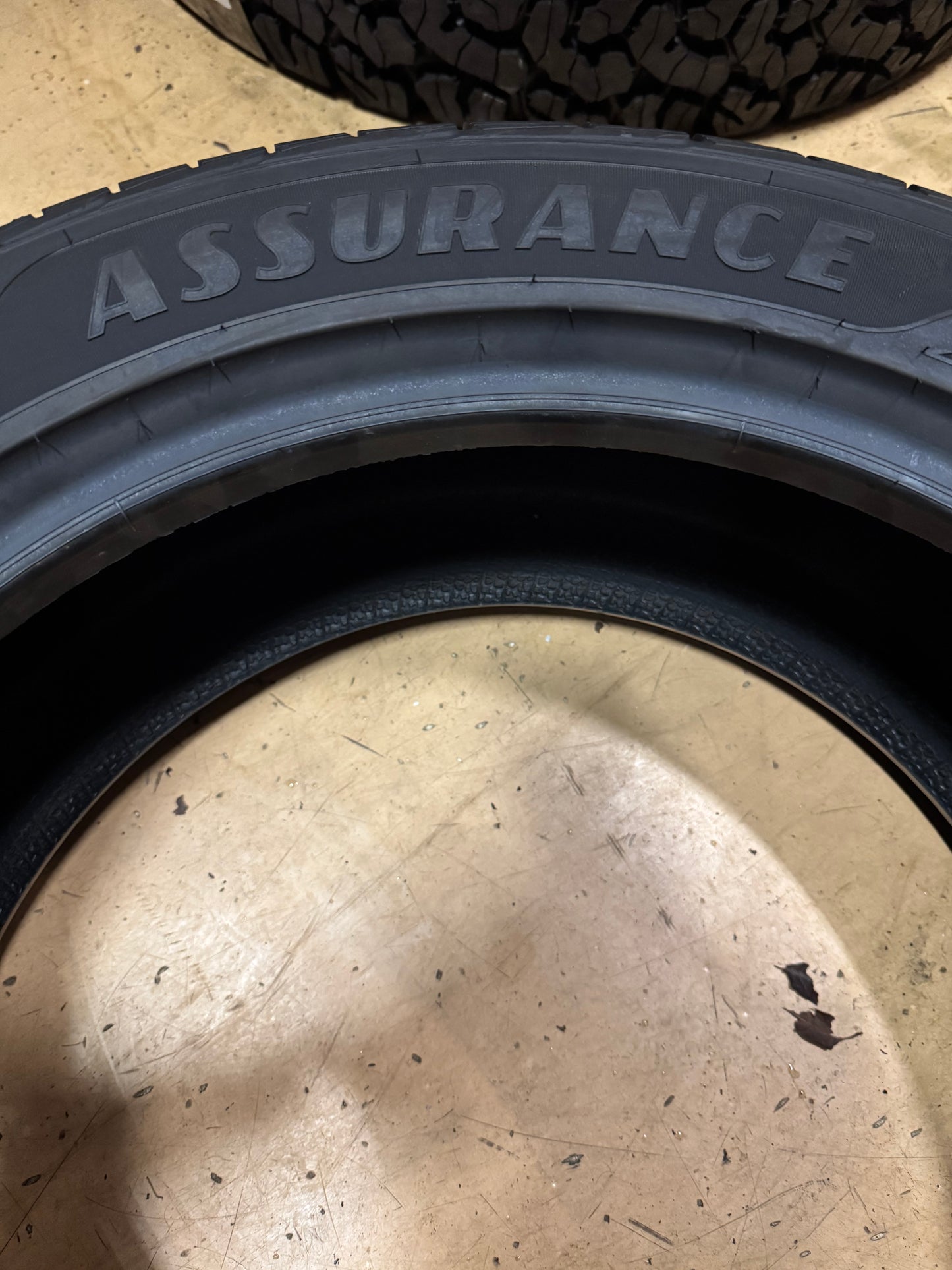 GOODYEAR ASSURANCE COMFORTDRIVE P 245 50 20 102V ALL SEASON TIRE 413927582