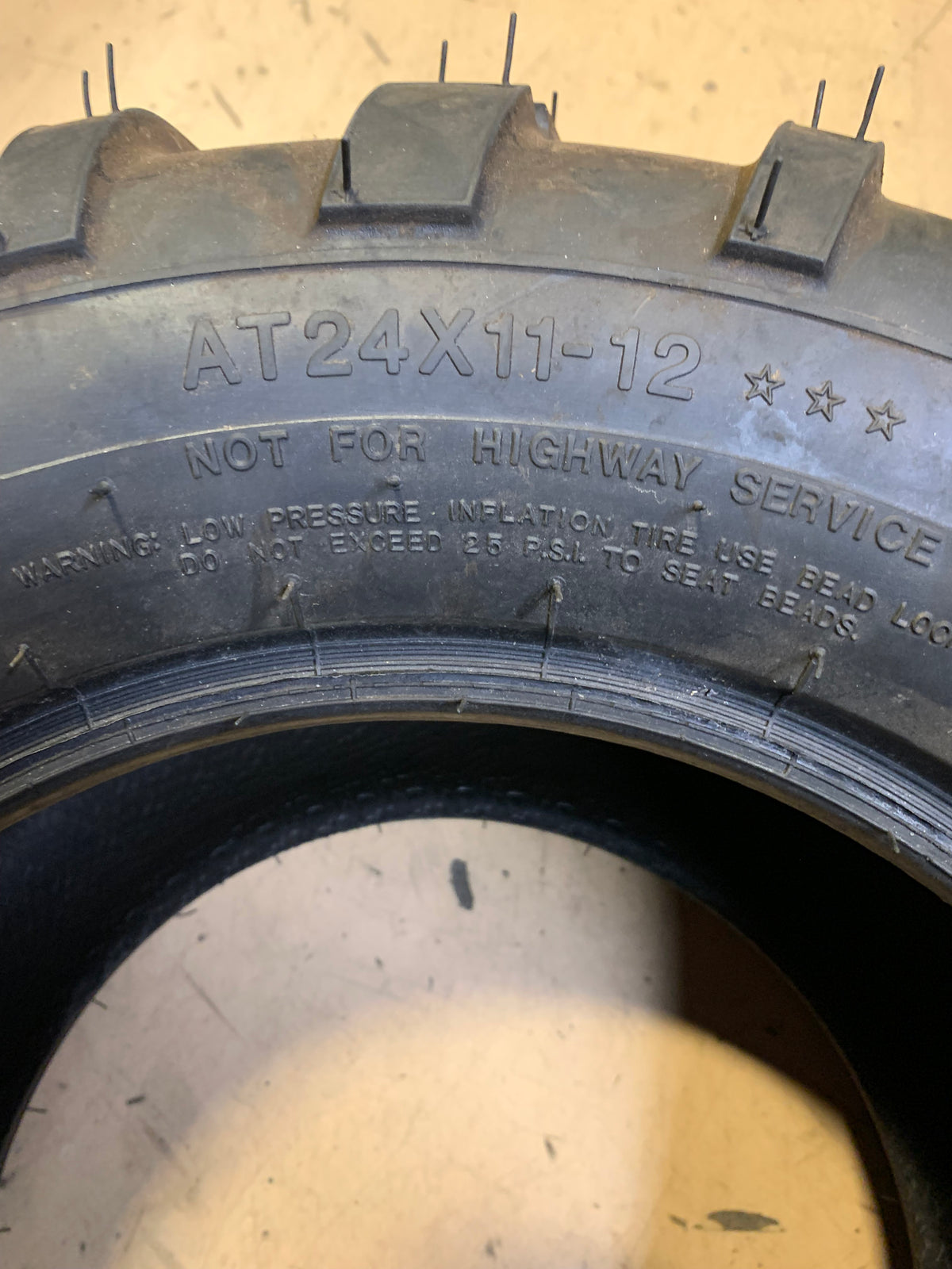 NOS CARLISLE AT489 BSW AT  24 11 12  ATV/UTV TIRE 589344