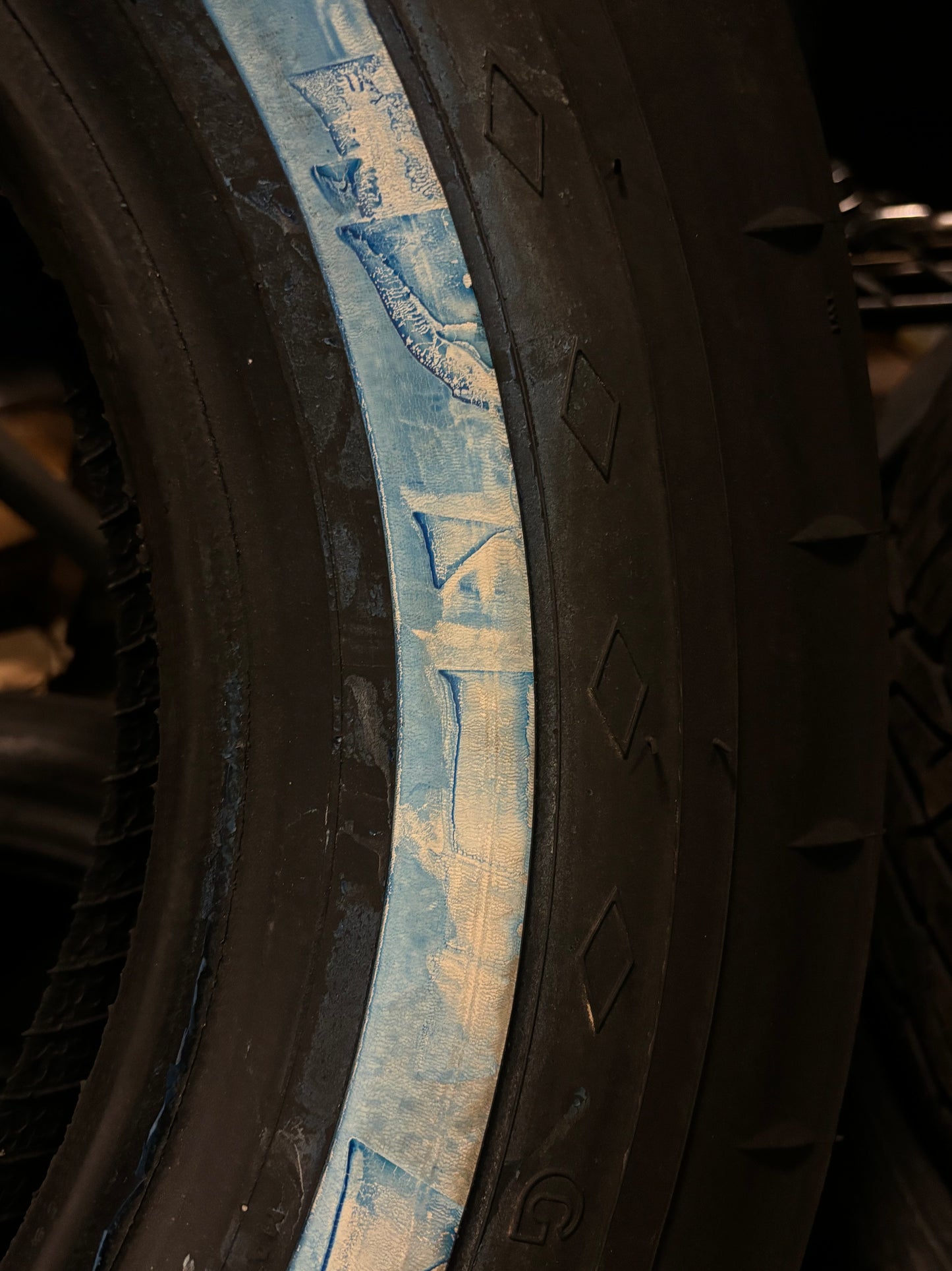 GOODYEAR CUSTOM SUPER CUSHION T-3 1” WHITE WALL 6.7 15 4PLY CLASSIC ALL SEASON  TIRE 643136