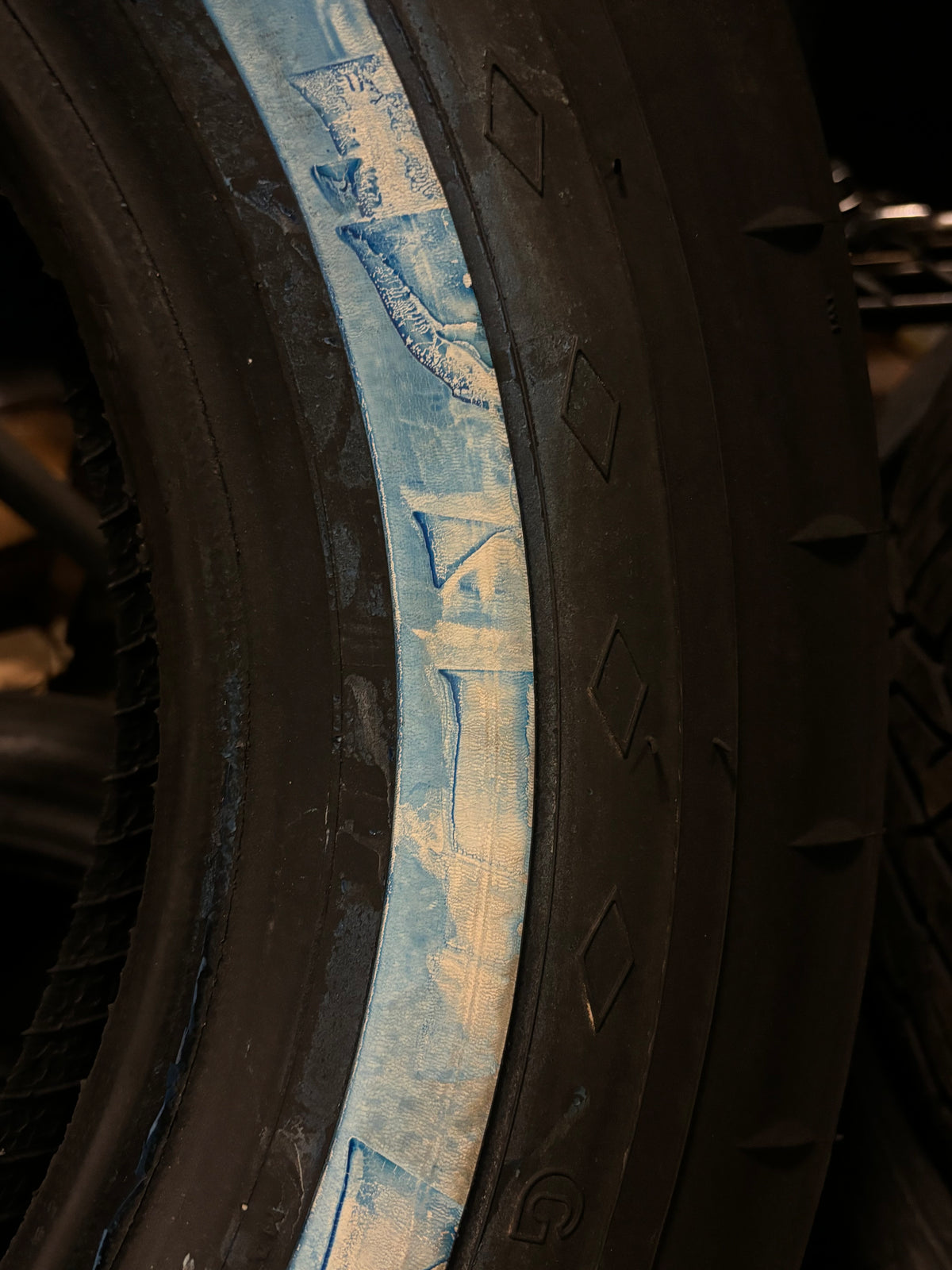 GOODYEAR CUSTOM SUPER CUSHION T-3 1” WHITE WALL 6.7 15 4PLY CLASSIC ALL SEASON  TIRE 643136