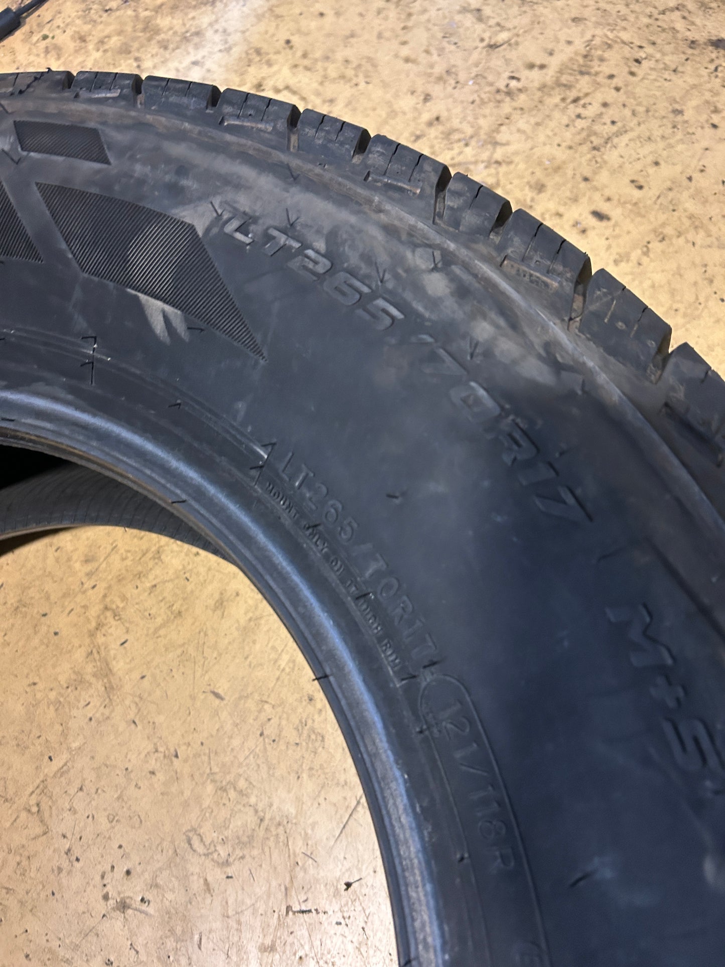 MASTERCRAFT STRATUS HT BSW LT 265 70 17 121/118R 10PLY HIGHWAY TIRE 175023002