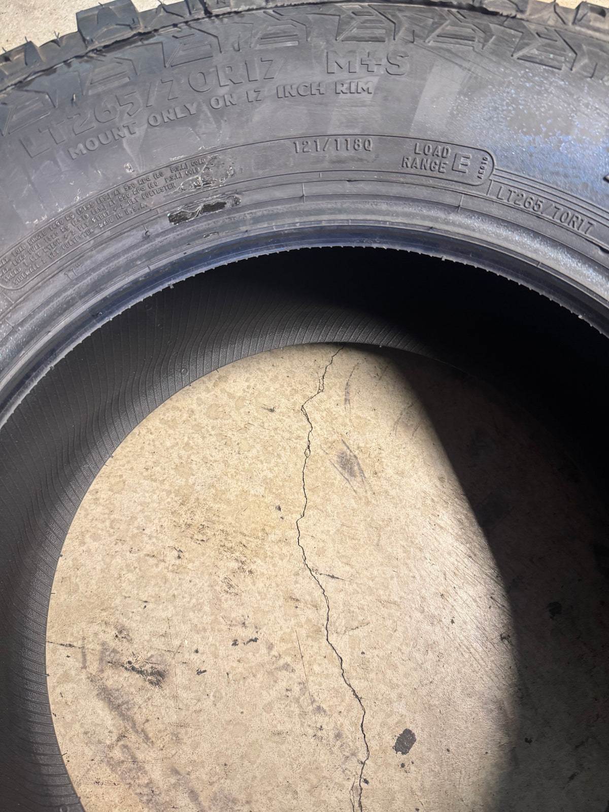 NOS MUD CLAW RADIAL M/T OWL LT 265 70 17 121/118Q 10PLY MUD TERRAIN TIRE CLW92