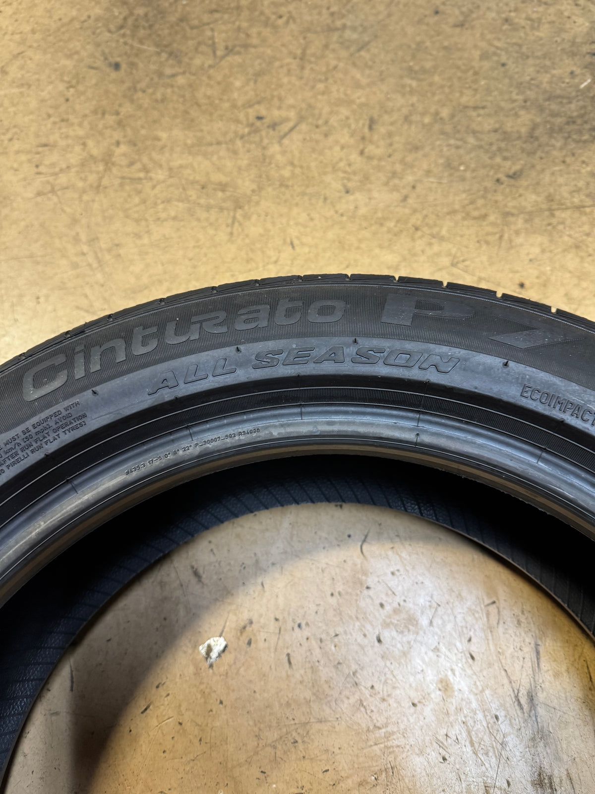 PIRELLI CINTURATO P7 ALL SEASON (MOE) BSW  RUN FLAT P 205 55 17 91H TIRE 2720100