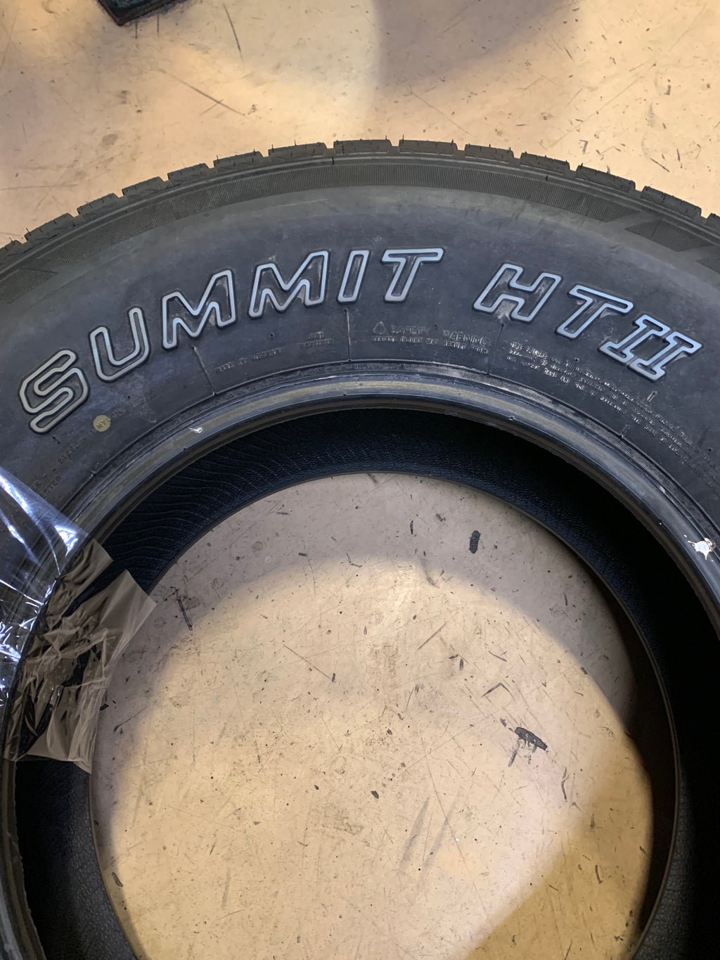 SUMMIT HT II TRAIL CLIMBER OWL P 265 75 16 116T ALL SEASON TIRE 345320