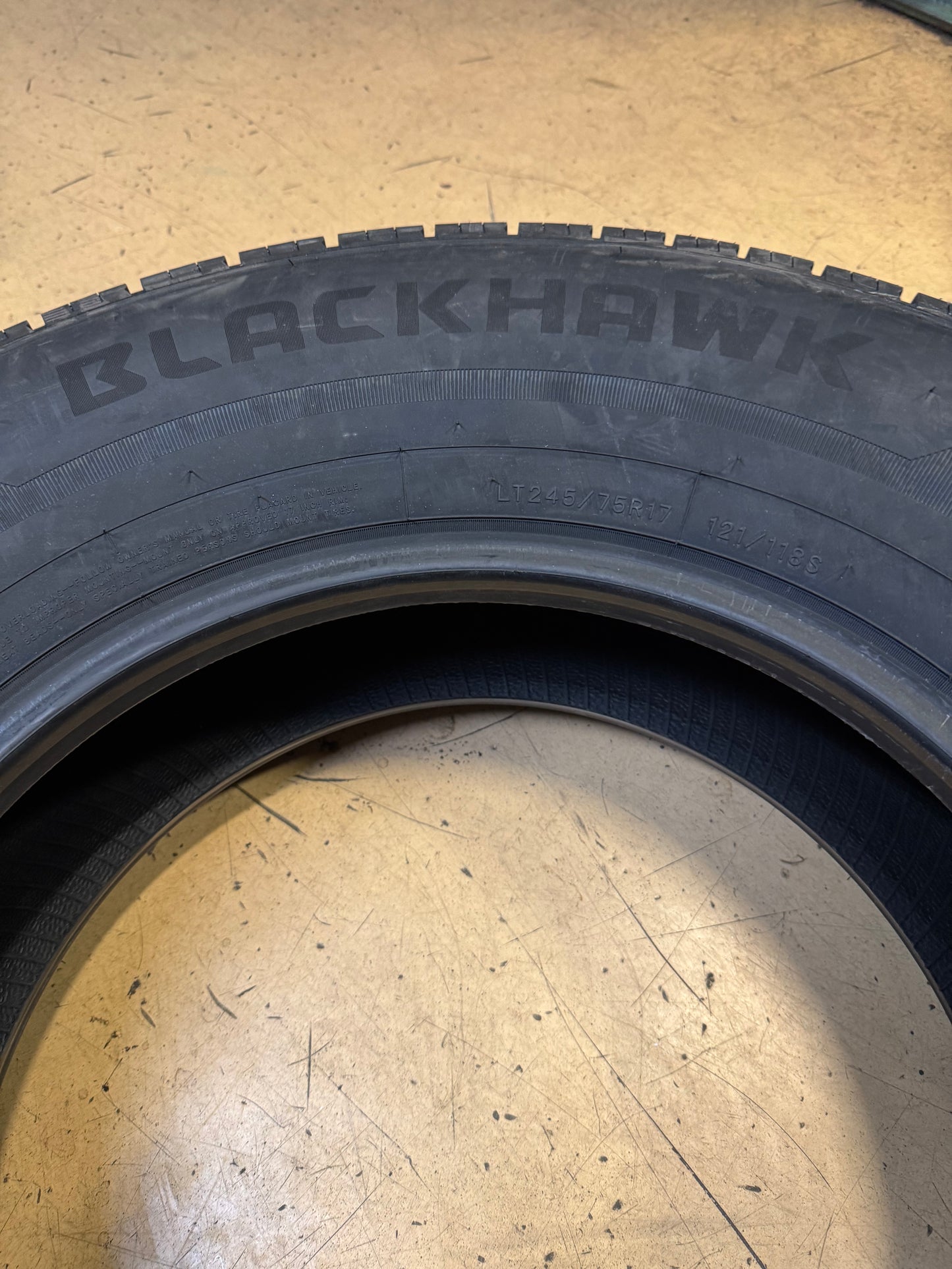 BLACKHAWK RIDGE CRAWLER HT02 BSW LT 245 75 17 121/118S 10PLY ALL SEASON TIRE 1602531K