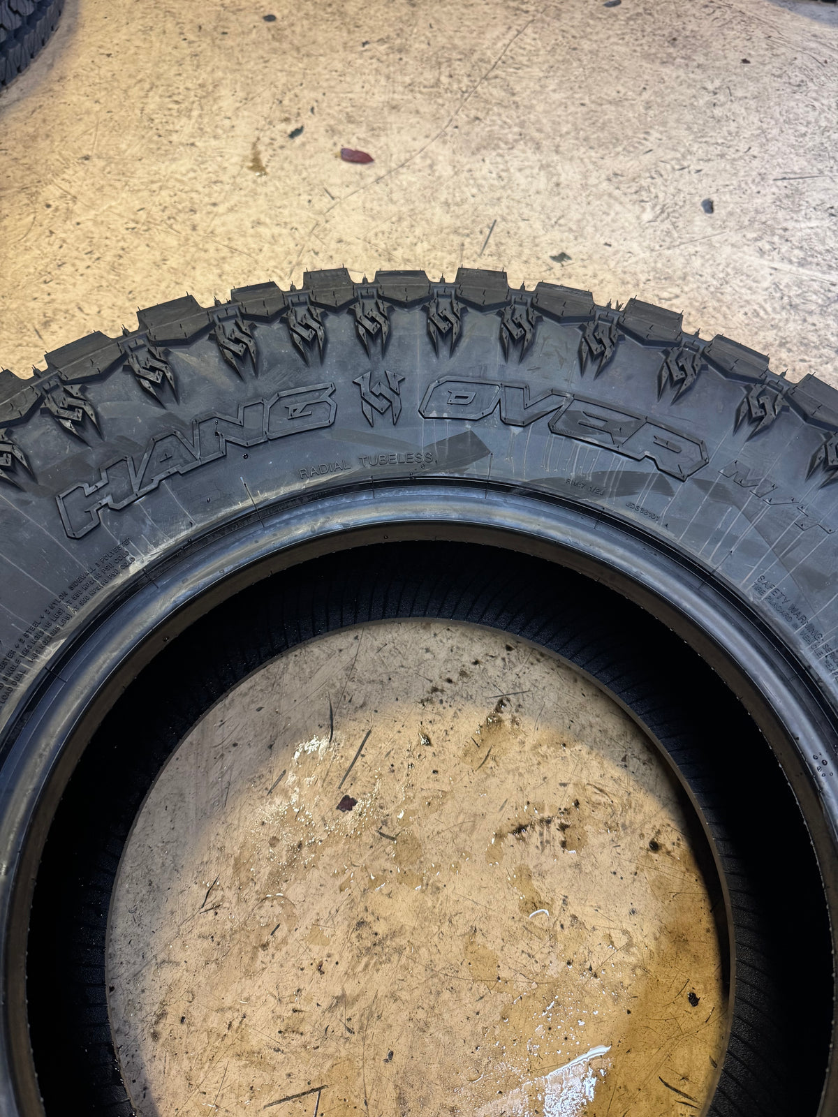 MUDDER TRUCKER HANG OVER M/T BSW LT 265 75 16 123/120Q 10PLY MUD TERRAIN TIRE MDT2457