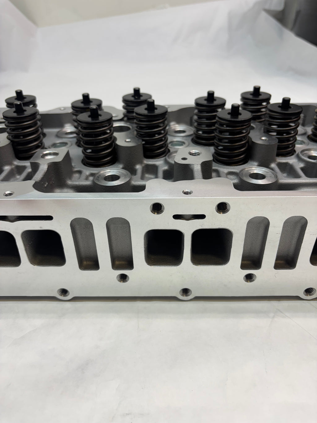 ASSEMBLED CYLINDER HEAD FOR GM 6.6 DURAMAX DIESEL V8 LLY LBZ B11B5A