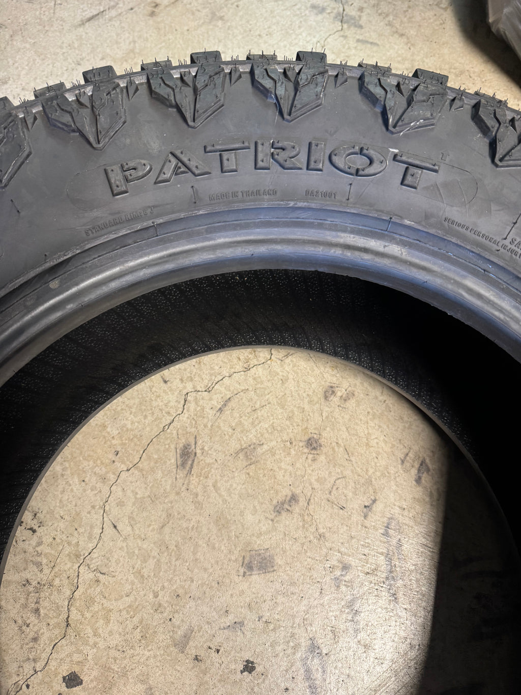 PATRIOT RUGGED TERRAIN BSW LT 275 65 18 123/120Q 10PLY  TIRE PASYTH0114