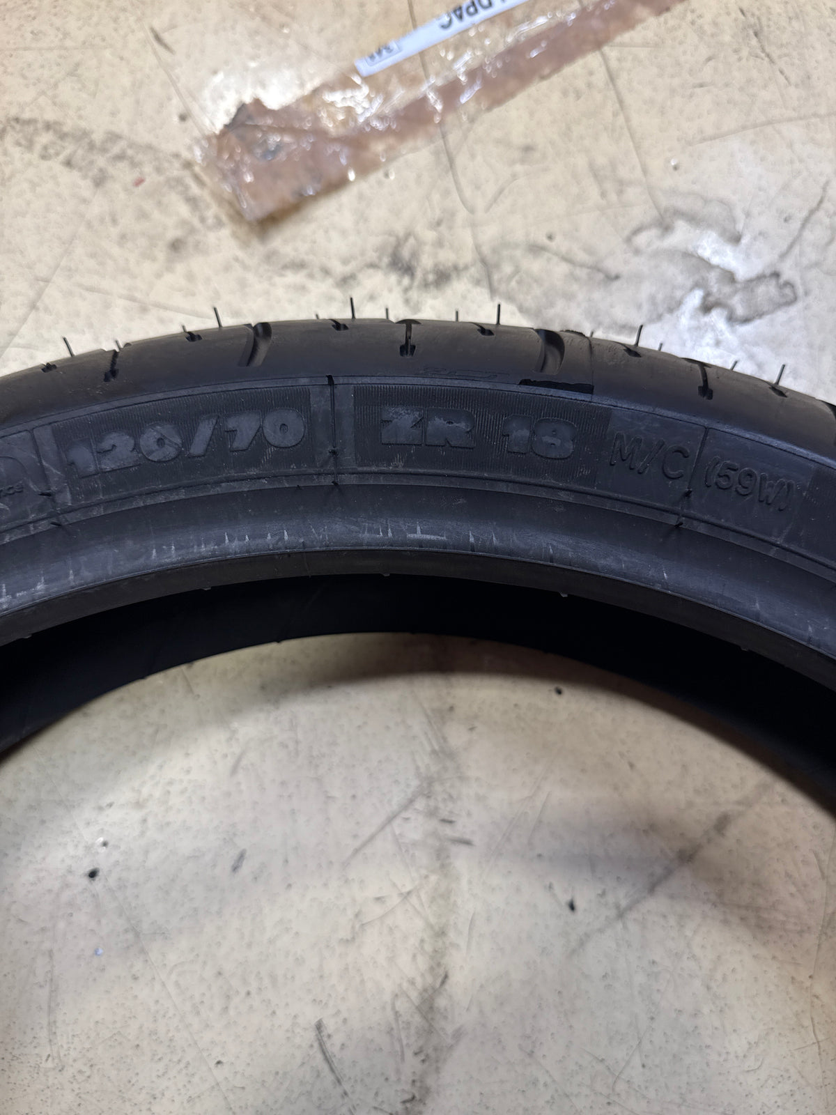 NOS MICHELIN PILOT ROAD 4 GT 120 70 18 59W FRONT MOTORCYCLE TIRE 49243