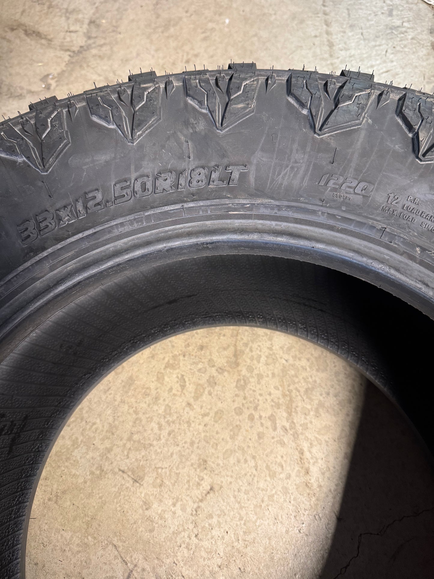 NOS PATRIOT RUGGED TERRAIN BSW LT 33 12.5 18 122Q 12PLY TIRE PASYTH0080