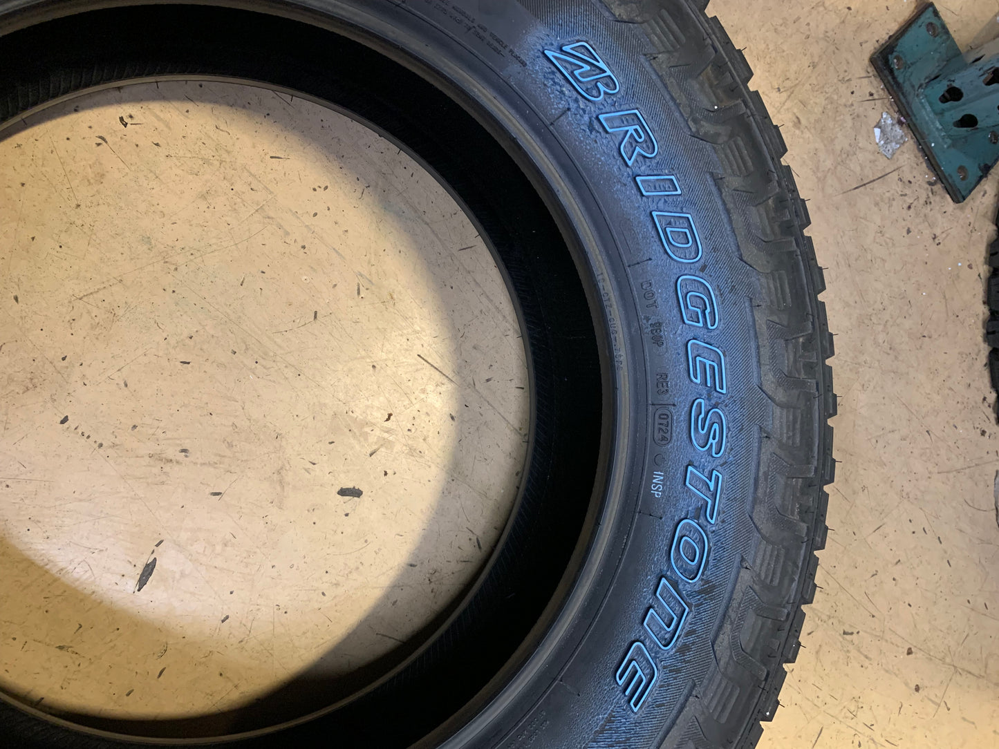 BRIDGESTONE DUELER A/T REVO 3 RWL  P 265 70 18 112T ALL TERRAIN TIRE 012259