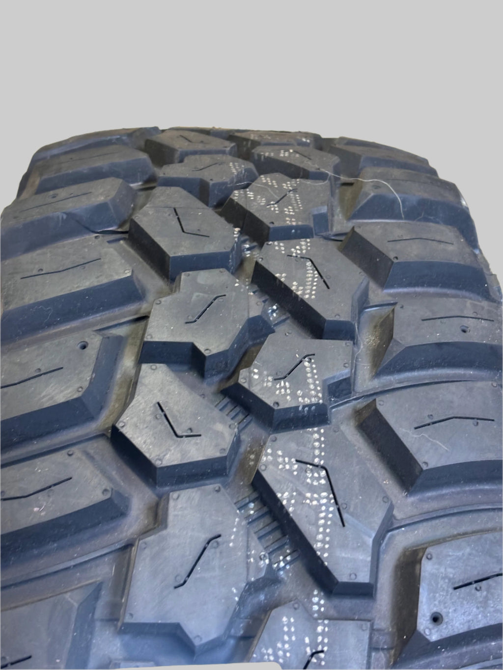 COOPER EVOLUTION M/T RWL LT 35 12.5 15 113Q LRC 6 PLY MUD TERRAIN TIRE 170166035