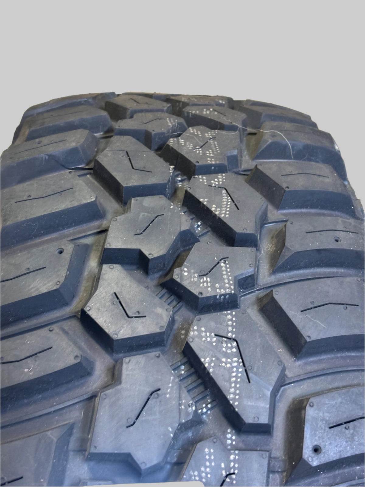 COOPER EVOLUTION M/T RWL LT 35 12.5 15 113Q LRC 6 PLY MUD TERRAIN TIRE 170166035