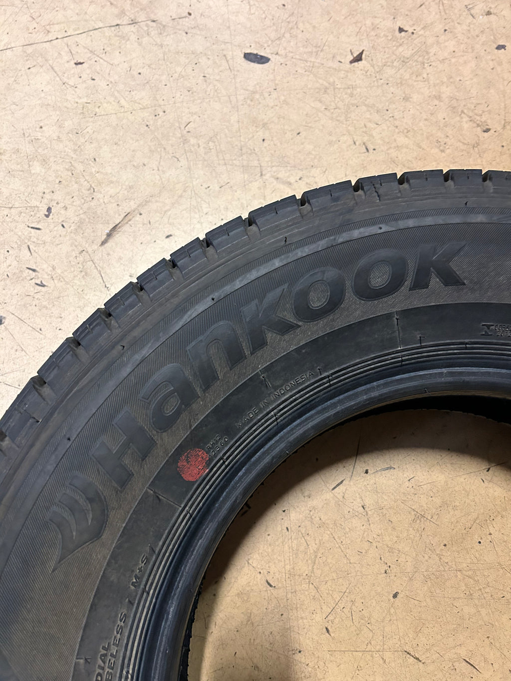 USED 13.5/32" HANKOOK DYNAPRO HT LT 225 75 16 115/112S 10PLY HIGHWAY TIRE 2001831