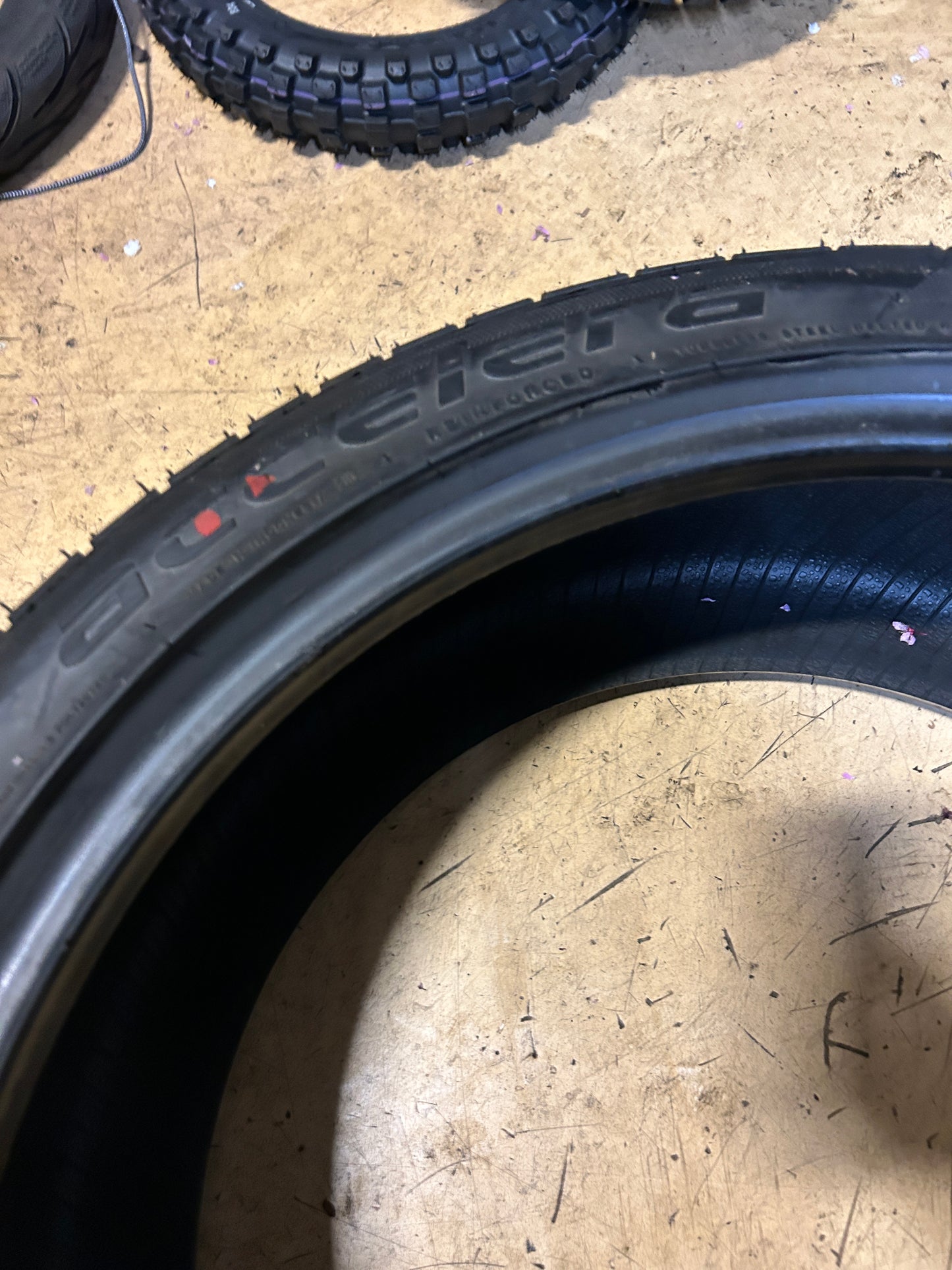 NOS ACCELERA IOTA ST68 BSW P 255 40 21 102V XL ALL SEASON TIRE 1200043167