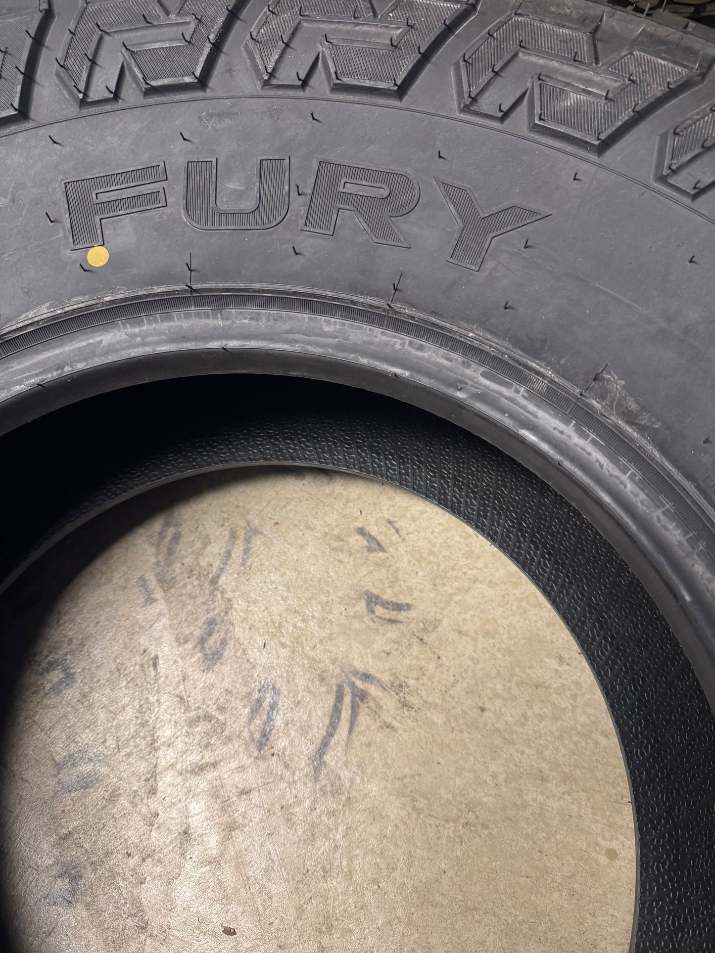 FURY COUNTRY HUNTER R/T BSW LT 37 12.5 17 124Q 8PLY RUGGED TERRAIN TIRE RT37125017A