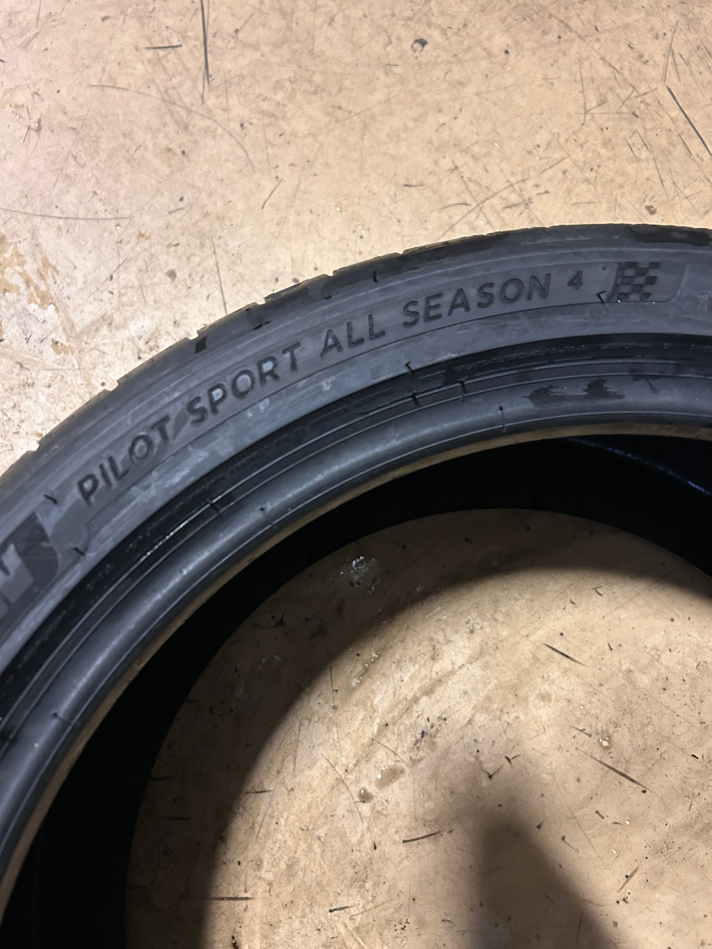 MICHELIN PILOT SPORT ALL SEASON 4 BSW P 265 35 19 98Y XL UHP TIRE 65369