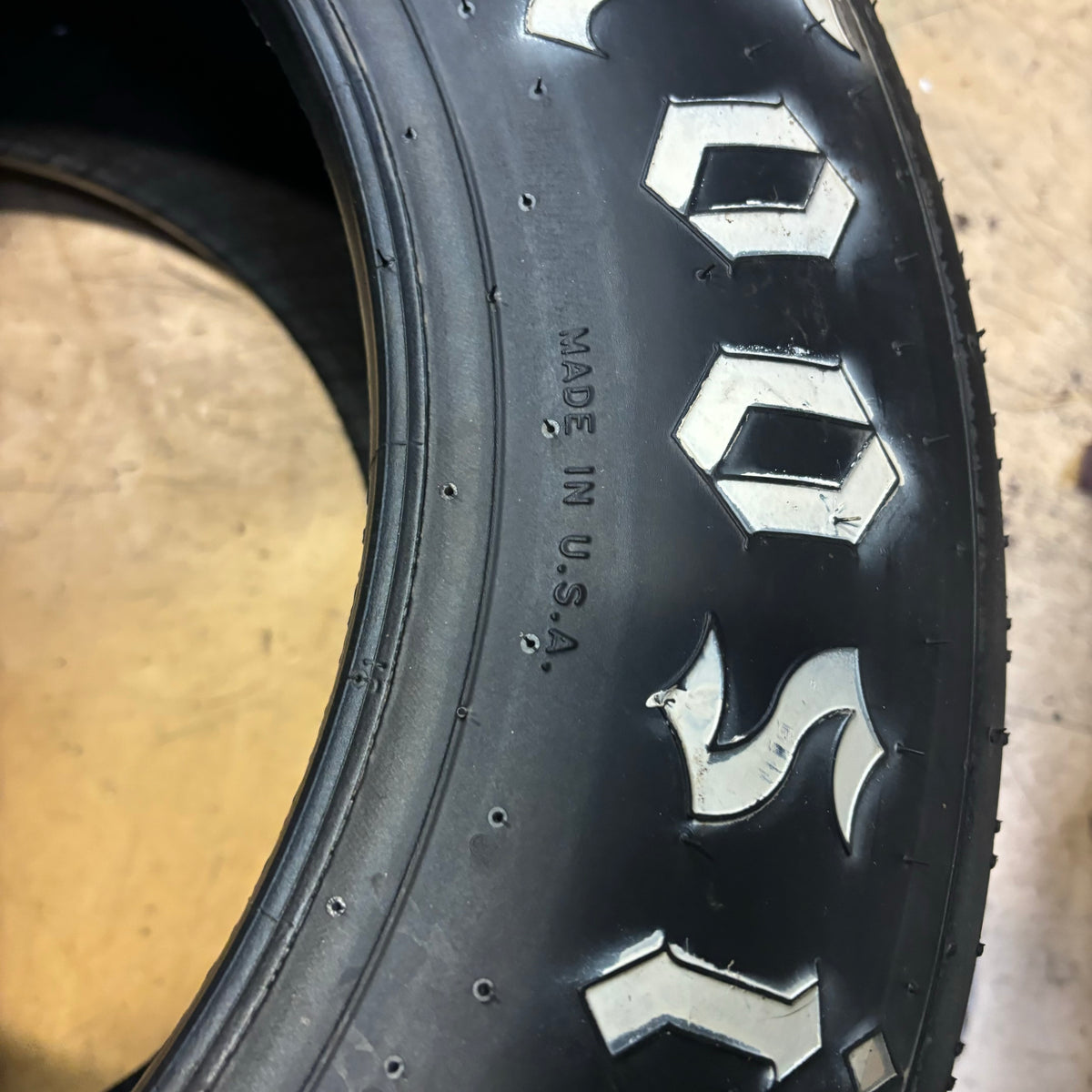 HOOSIER IMCA MODIFIED STOCK CAR G60-15 DIRT TIRE ROLLOVER 85-½” 36020IMCA