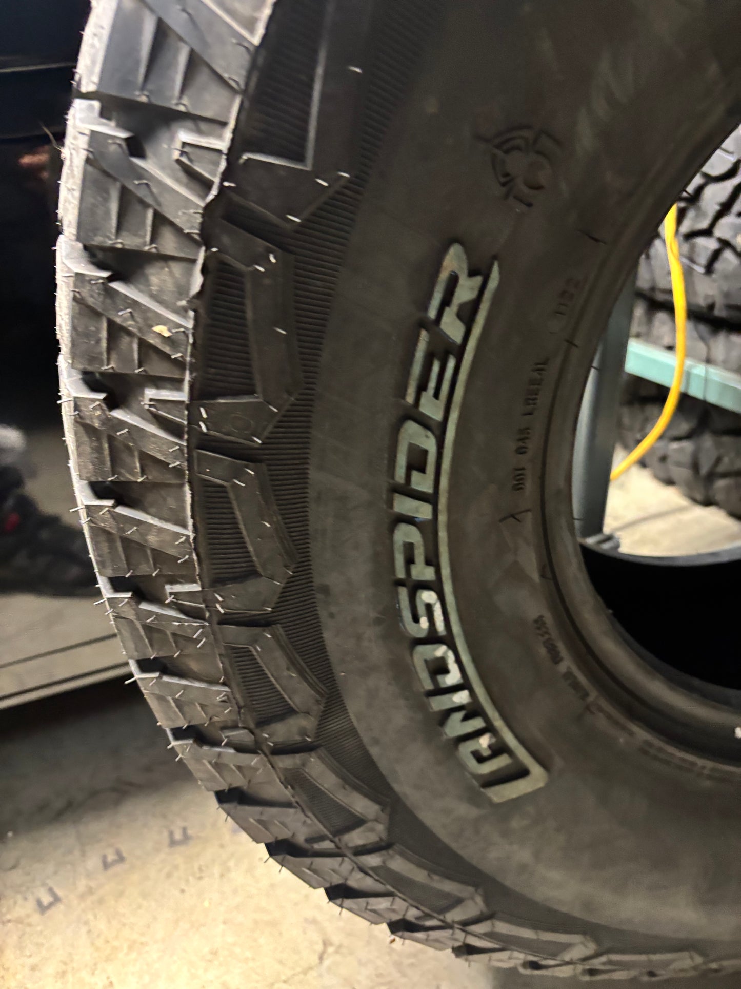 LANDSPIDER WILDTRAXX A/T WL BSW LT 315 75 16 127/124S LRE 10PLY ALL TERRAIN  TIRE LREE4LA