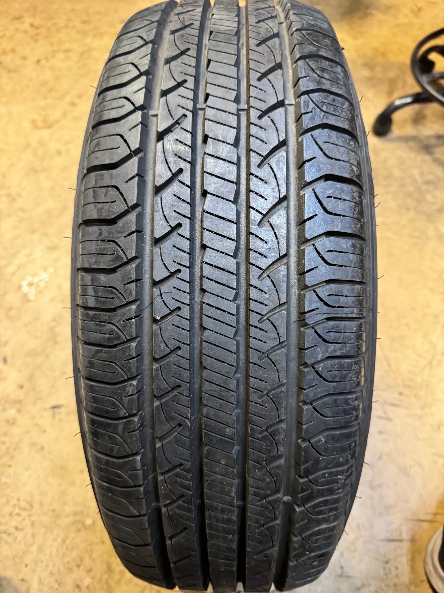 GOODYEAR ASSURANCE BSW P 205 60 16 91V ALL SEASON TIRE 413500329