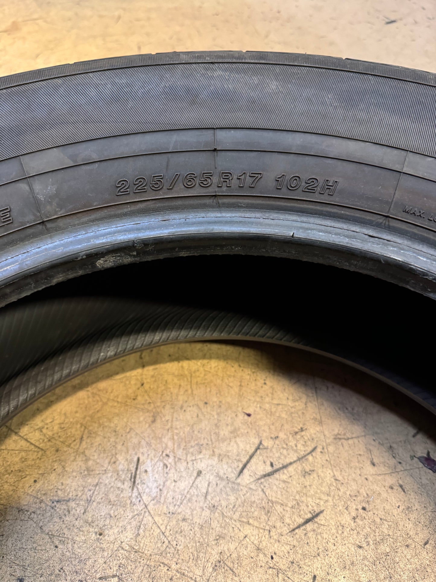 USED YOKOHAMA YK-CTX BSW P 225 65 17 102H ALL SEASON TIRE 110105902