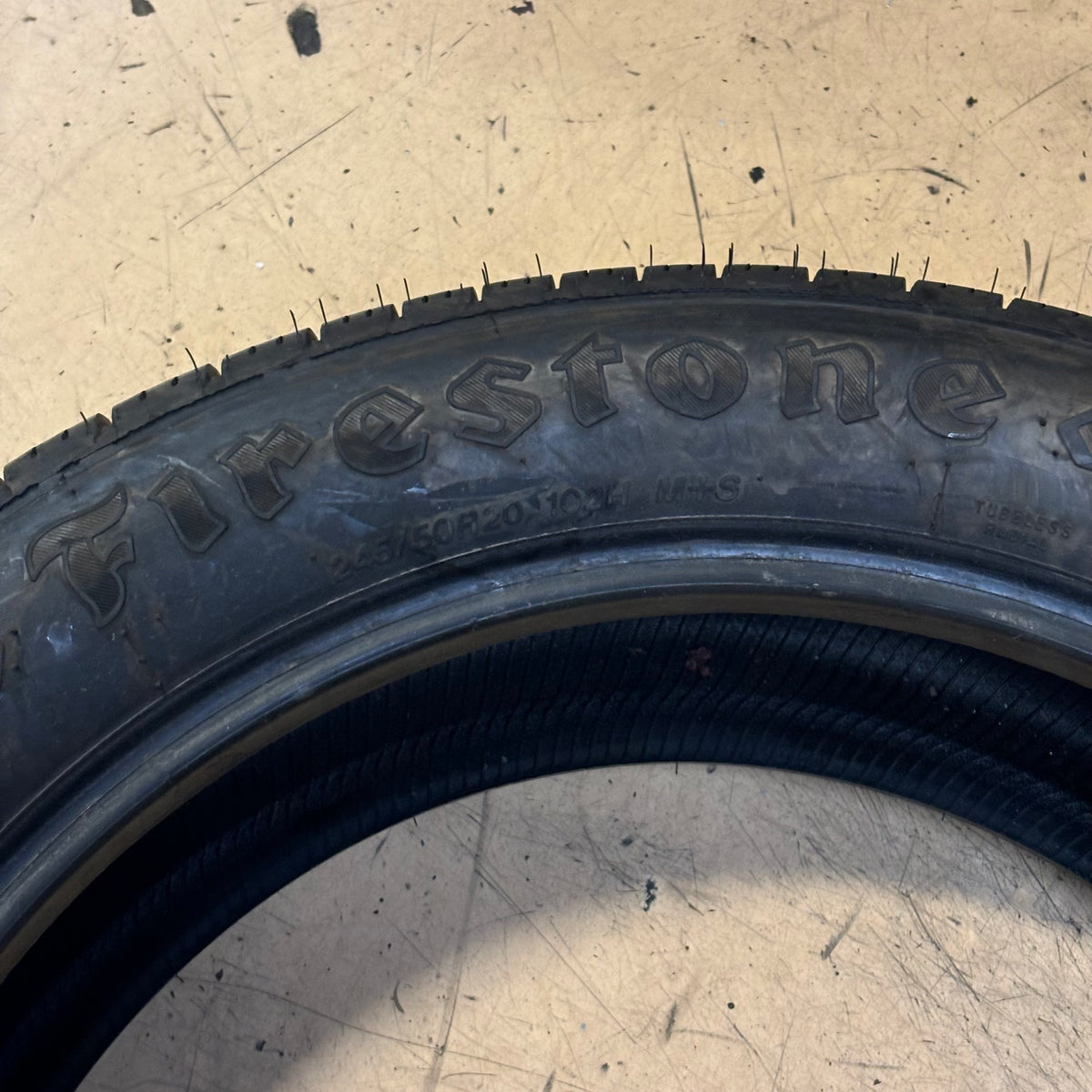USED DTO 10/32 1 PATCH FIRESTONE DESTINATION LE3 P 245 50 20 102H SL TIRE 005401 ALL SEASON  BSW