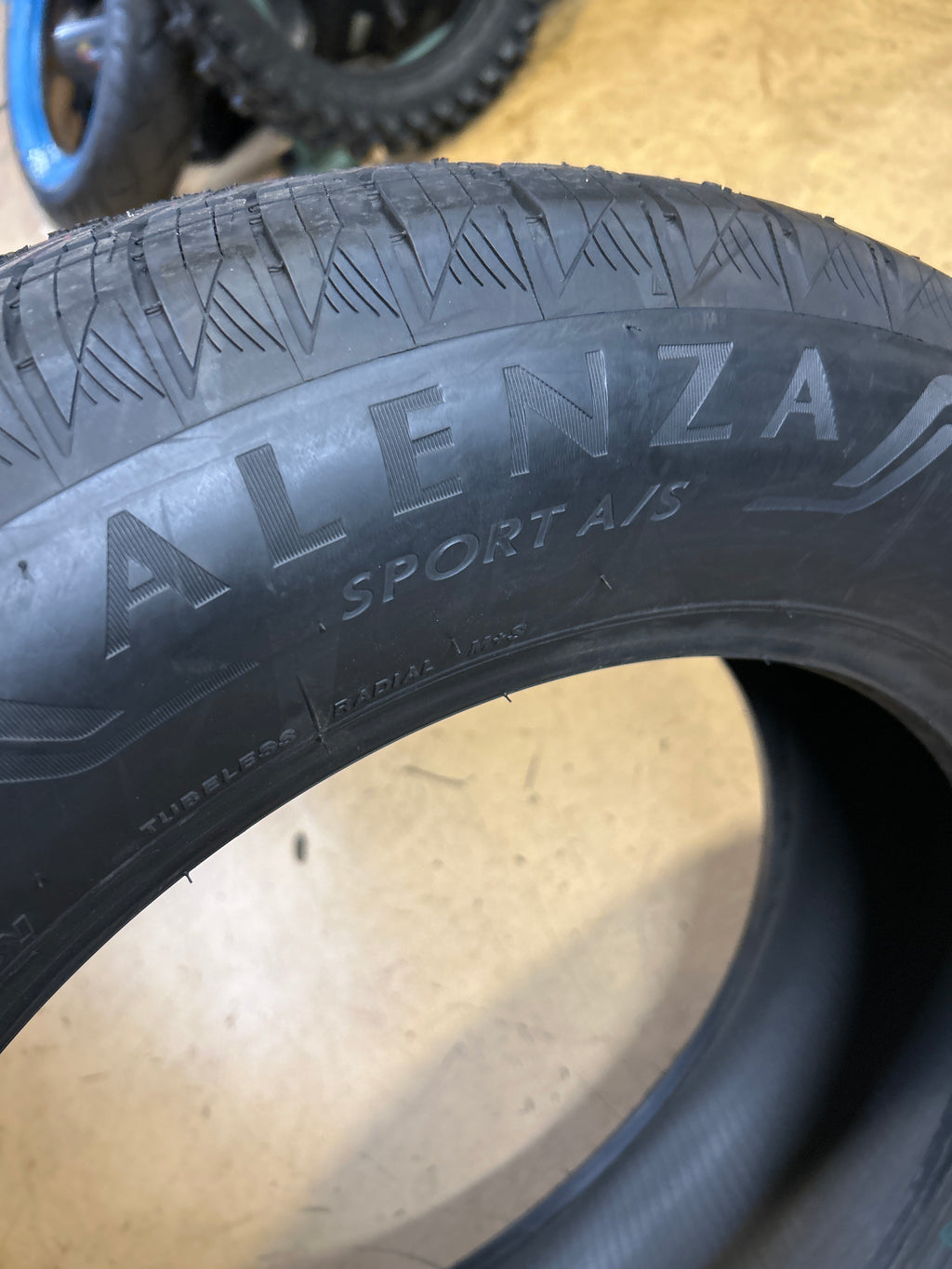 BRIDGESTONE ALENZA AS SPORT BSW P 235 60 19 103V ALL SEASON TIRE 014874