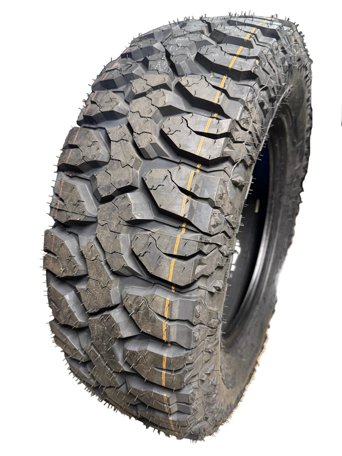 MILESTAR PATAGONIA MT02 BSW LT 275 70 18 125/122Q 10PLY MUD TERRAIN TIRE 22797014