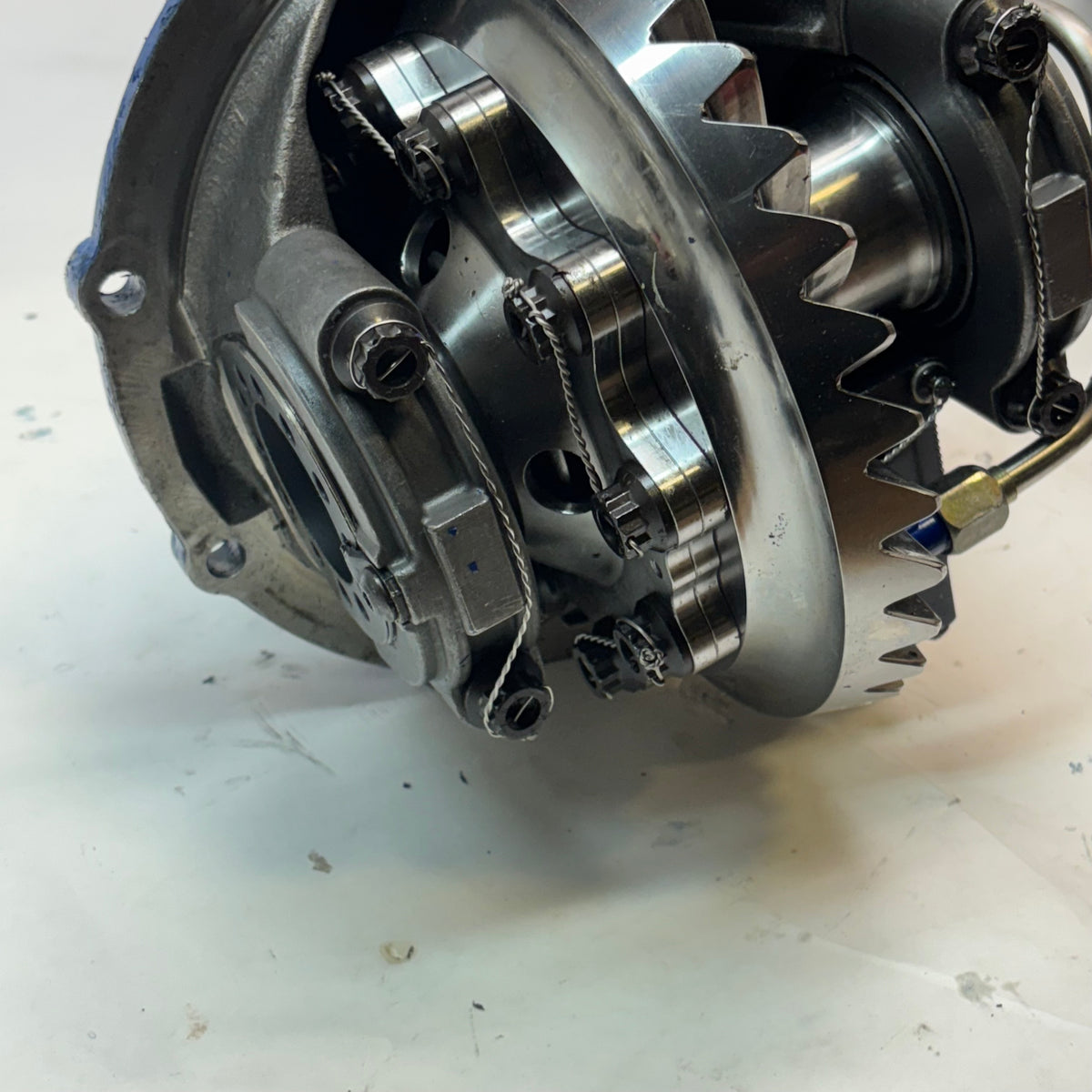 FORD 9" 4.86 RATIO NODULAR DIFFERENTIAL W/ INTERNAL OIL PUMP