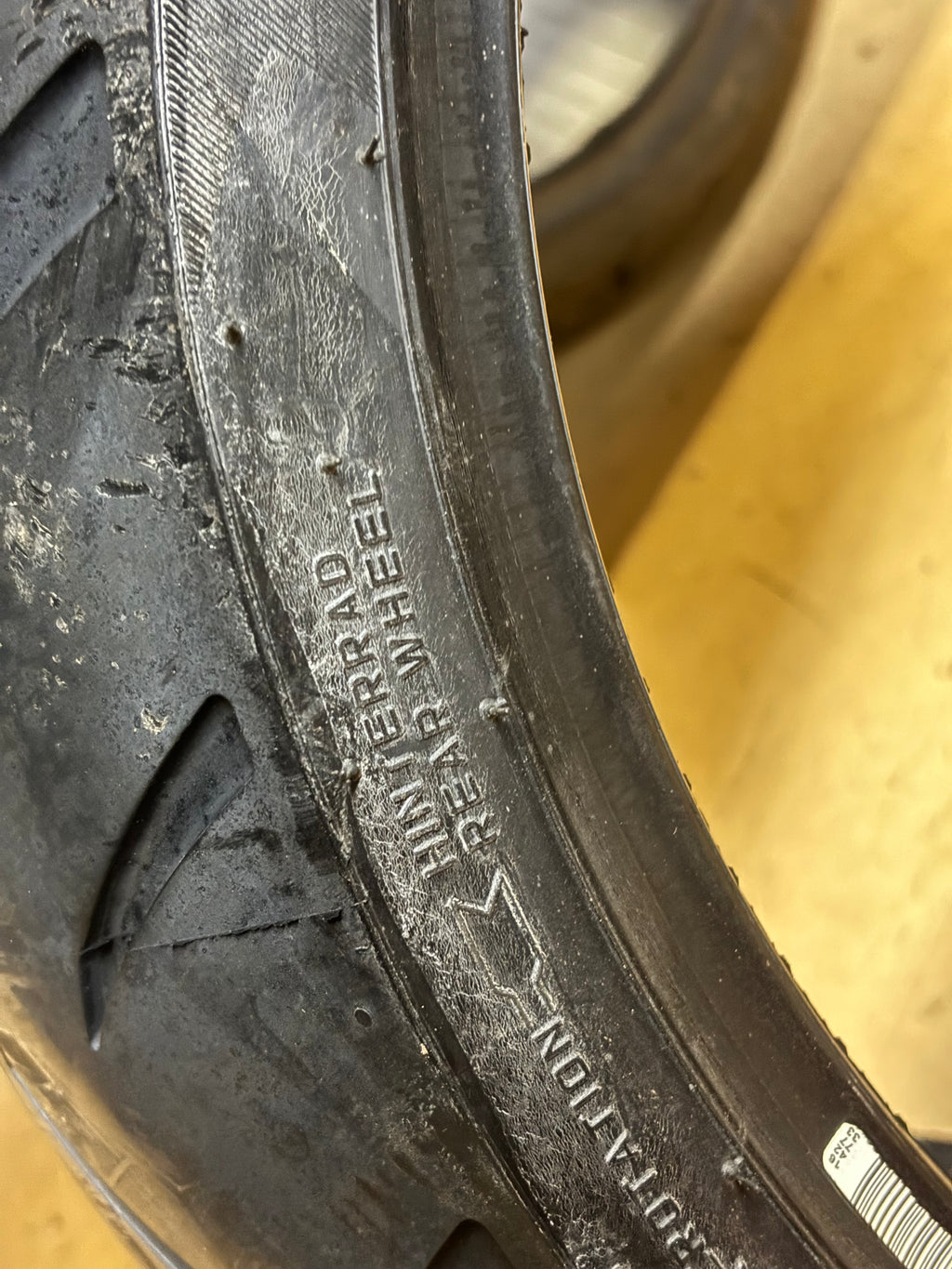 METZELER ME888 MARATHON ULTRA BSW 260 40 18 84V REAR MOTORCYCLE TIRE 2781500