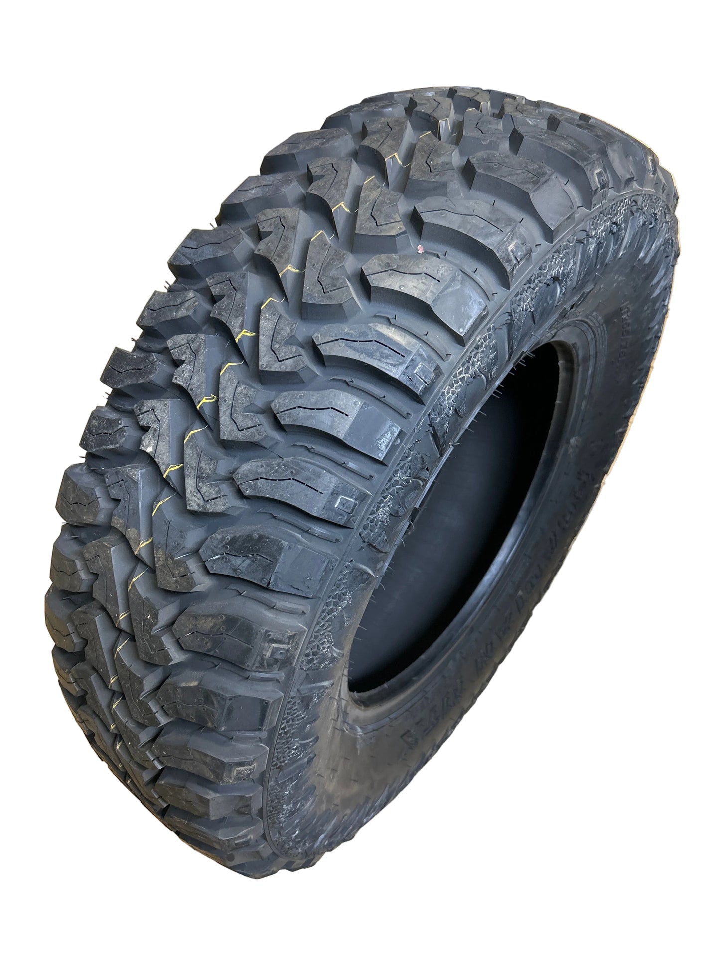 NOS 2 NEXEN ROADIAN MTX BSW LT 255 75 17 111/108Q 6PLY MUD TIRE 15886NXK