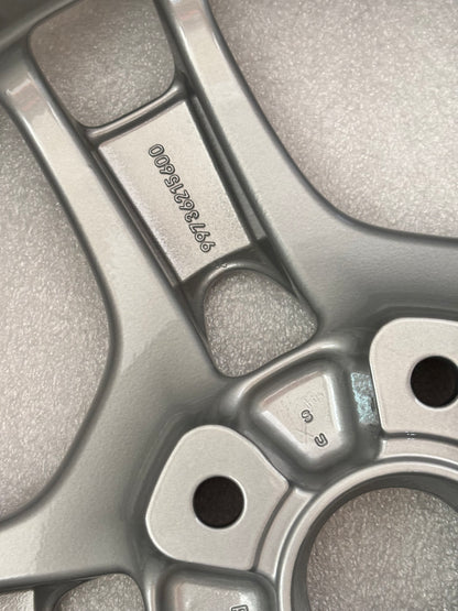 4 GENUINE PORSCHE CARRERA 997 8X19 11X19 STAGGARD WHEEL SET 99736215600 99736216201