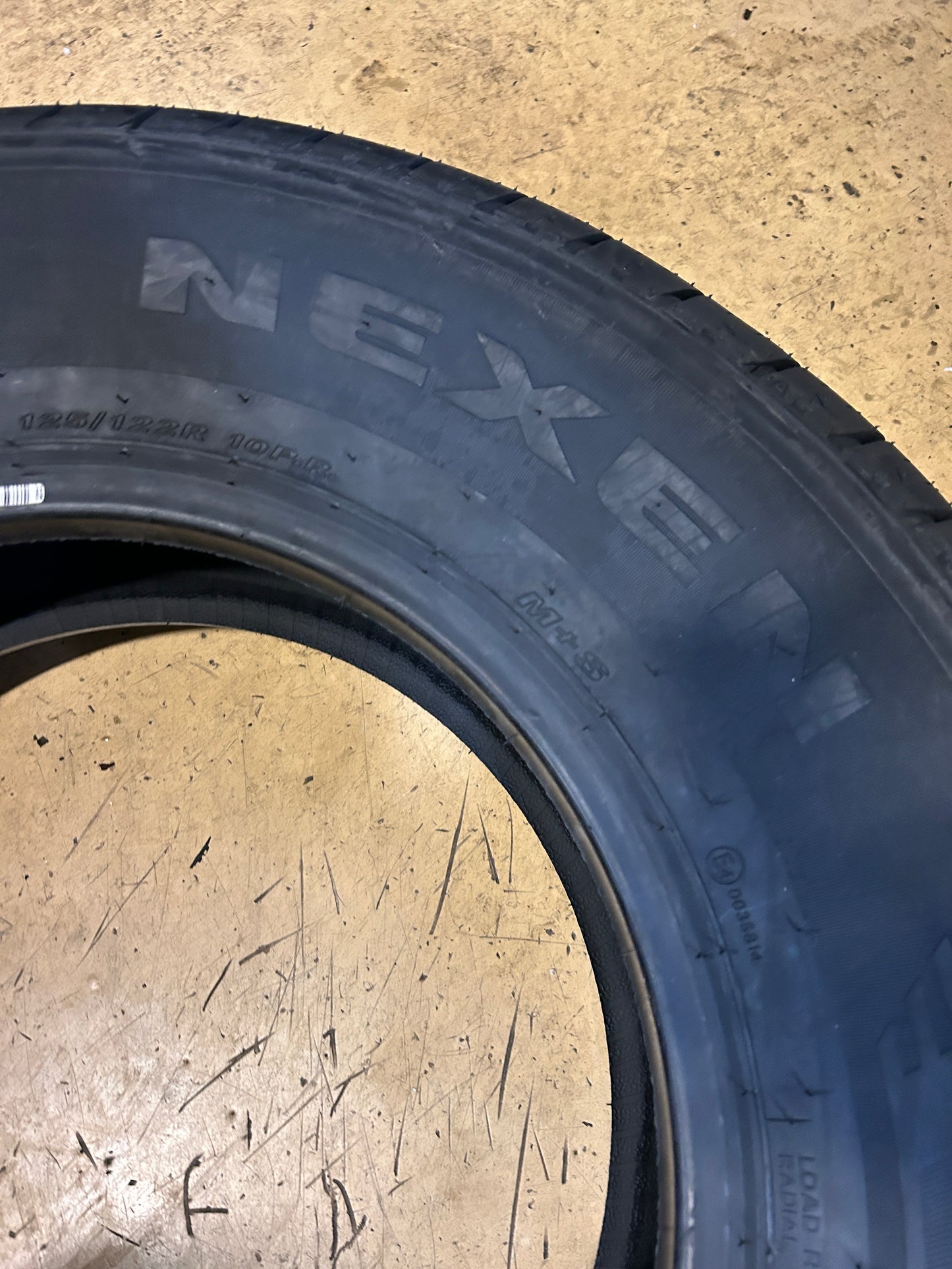 NEXEN ROADIAN CT8 HL BSW LT 275 70 18 125/122R 10PLY HIGHWAY TIRE 15418NXK